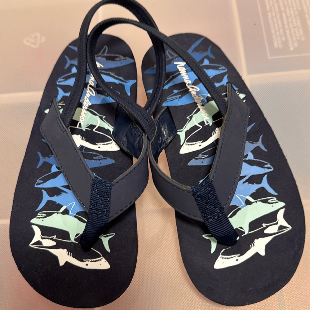 Hanna Anderson toddler sandals size 9